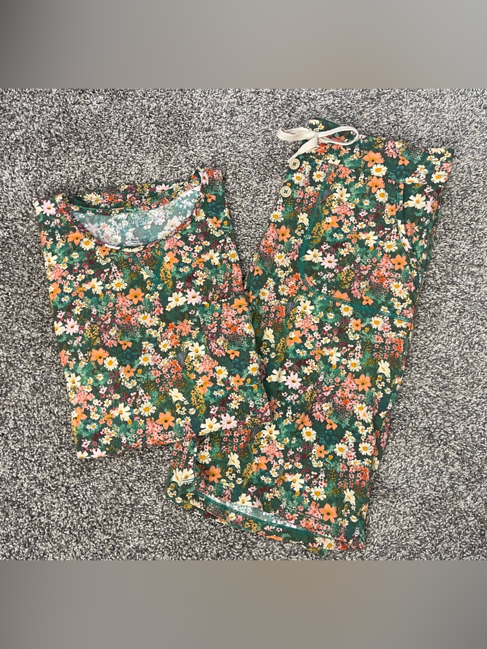 Women’s Lates By Kate Henley Shirt and Shorts Floral Luxury Pajama Set Size M